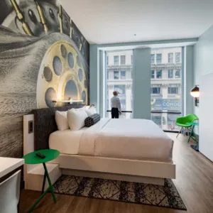 أثاث غرف الضيوف العصري في فندق Hotel Indigo IHG