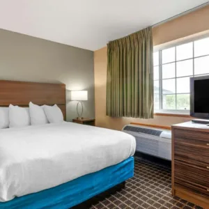 مجموعات أثاث غرف النوم الفندقية من Mainstay Suites Choice Extended Stay