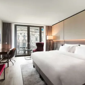 Colección Radission de Radission Hotel Group Mobiliario contemporáneo para habitaciones y suites