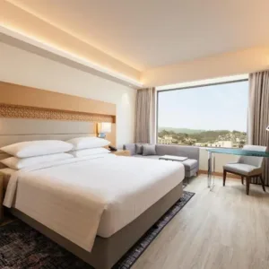 Комплект спальни для роскошного отеля Courtyard by Marriott, мебель для отеля Фошань, металлическая мебель для спальни