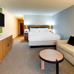 Sonesta Select Foshan Hotel Furniture Bed Frame Queen Size Commercial Bed Chairs Ottoman Chandelier Guangdong Hotel Furniture