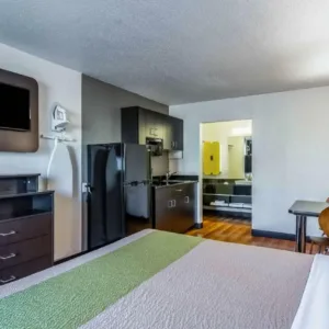 Studio 6 Extended Stay economy budget hotel motel guest room furniture cheap hotel bedroom Sets