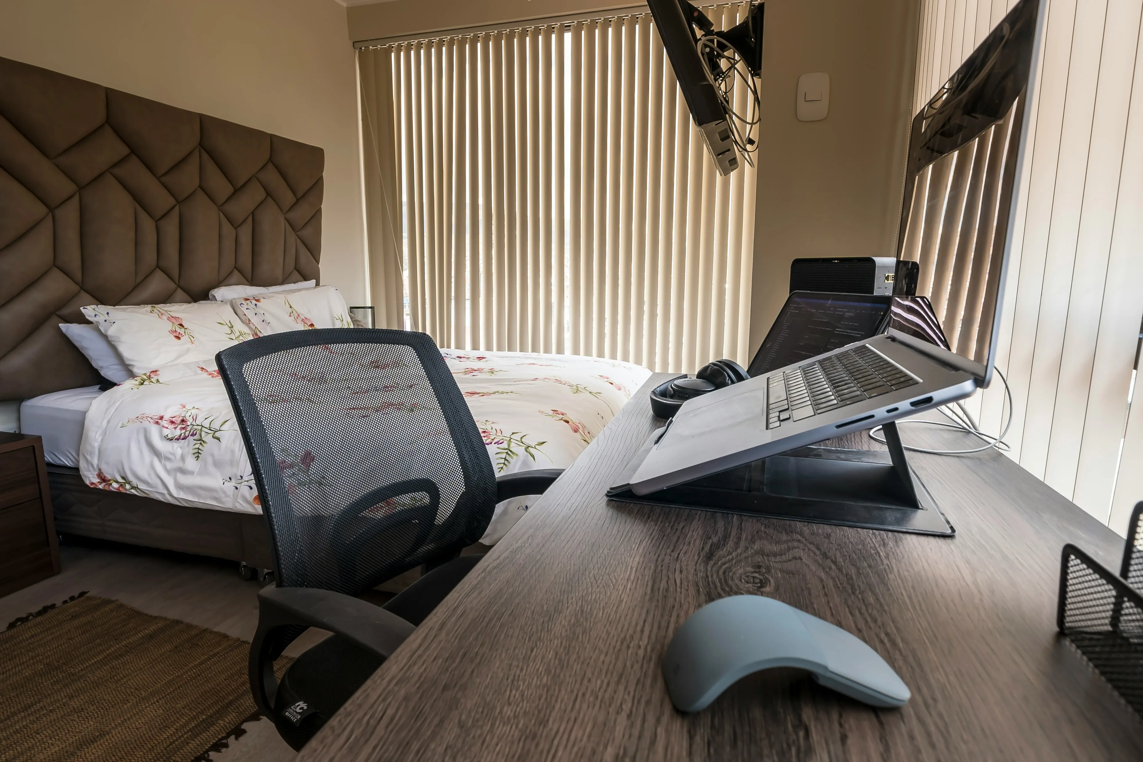 Innovative hotel room furniture layout