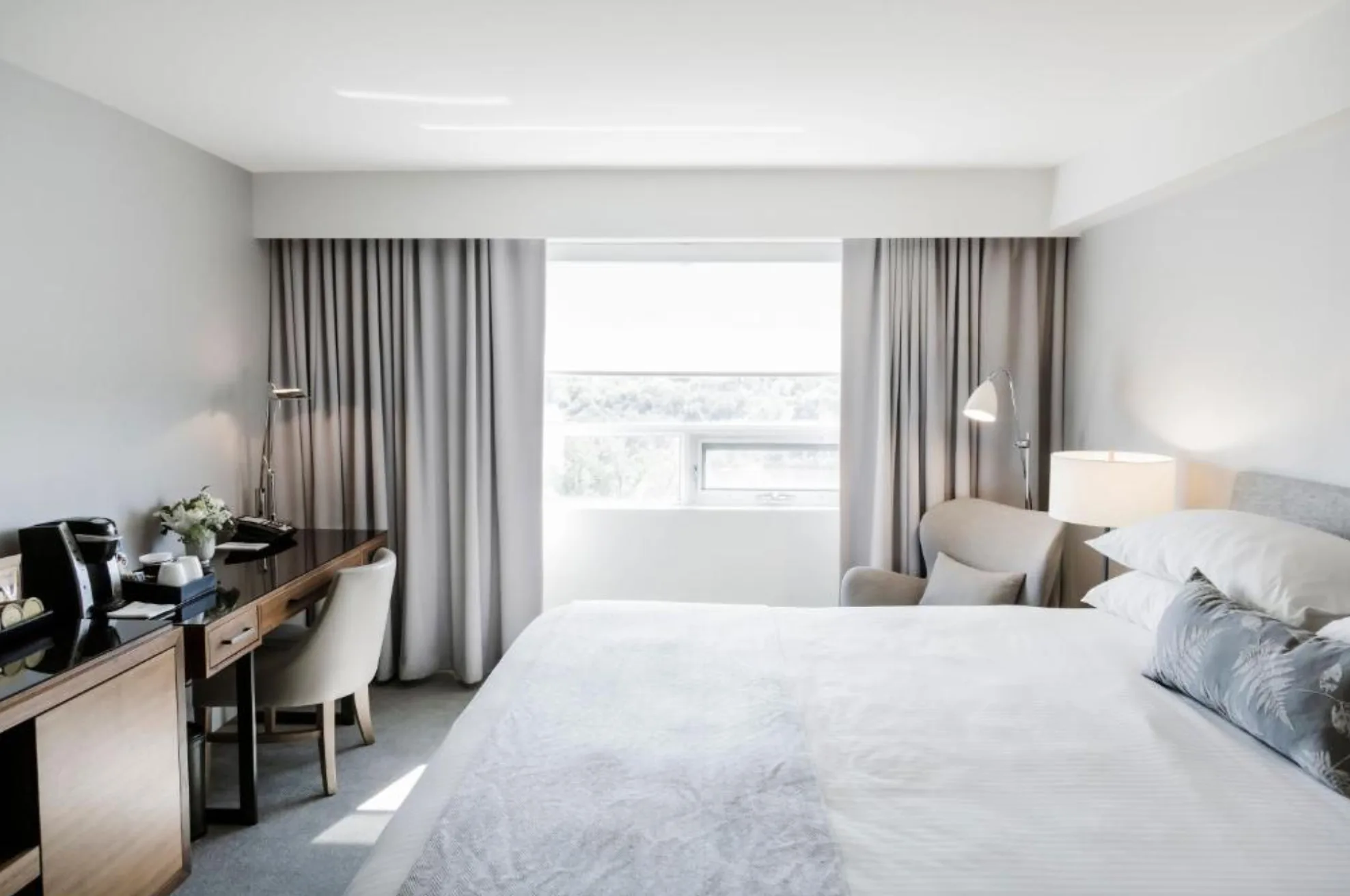 Why The James Collection is Perfect for Luxury Hotel Rooms